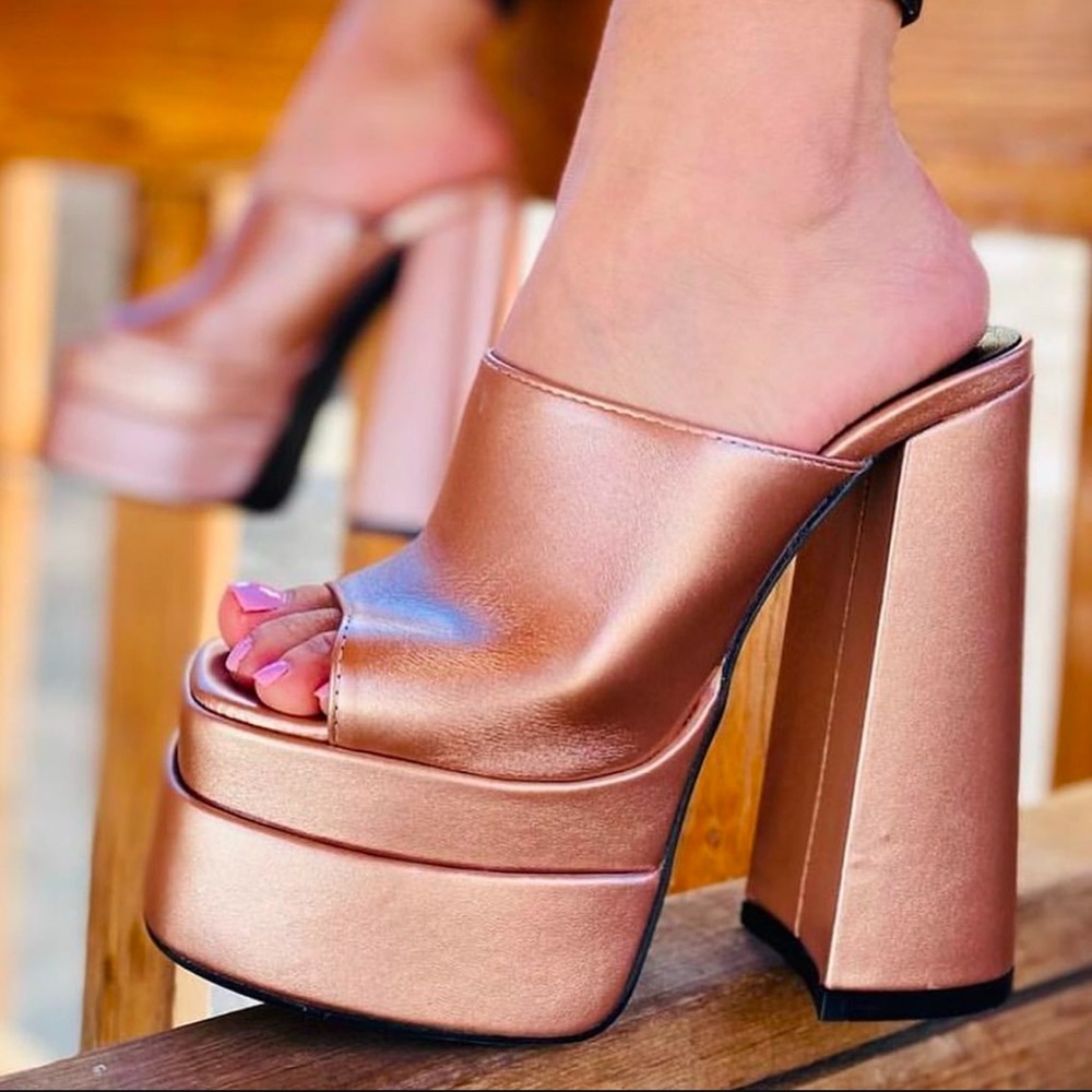 Y2K pink mata platform mega heels Shiny Pink